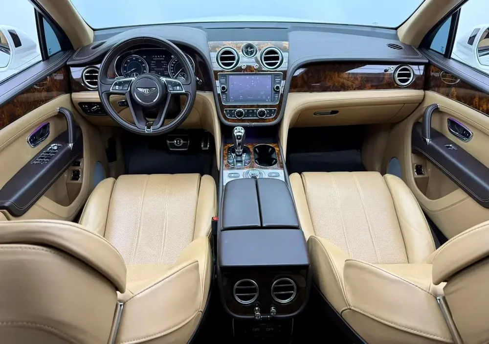 2018 Bentley Bentayga W12 Black Edition, Full Service History, Excellent Condition, GCC - Image 14