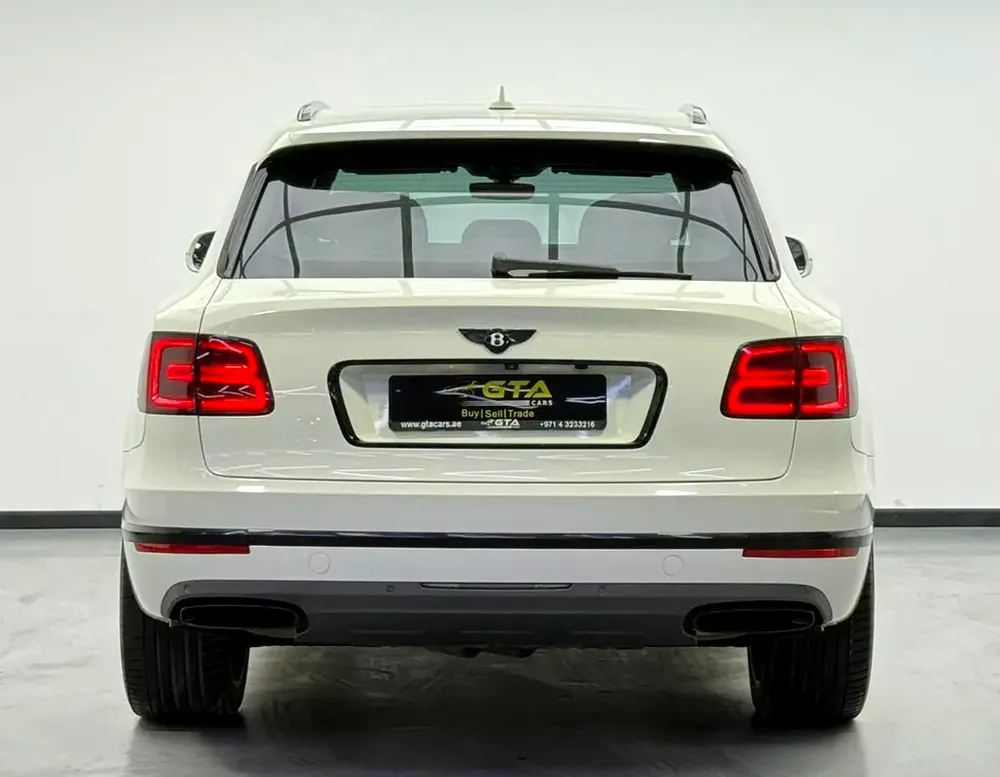 2018 Bentley Bentayga W12 Black Edition, Full Service History, Excellent Condition, GCC - Image 5