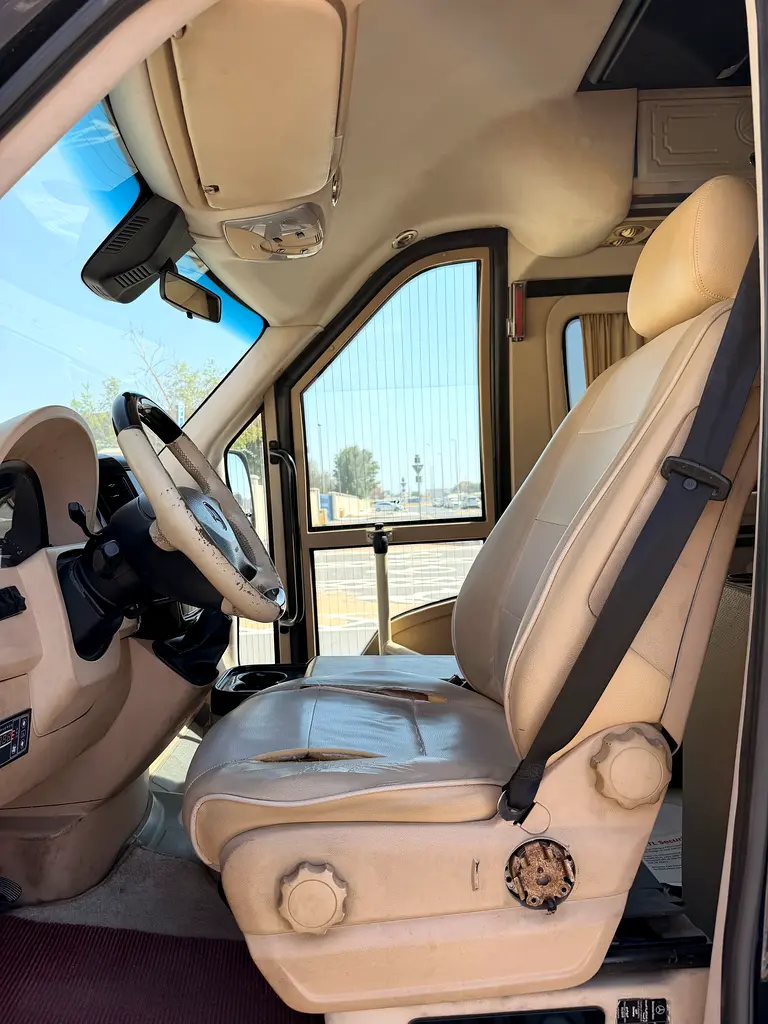 Mercedes-Benz Sprinter 519 CDI 2018 GCC Specs - Image 11