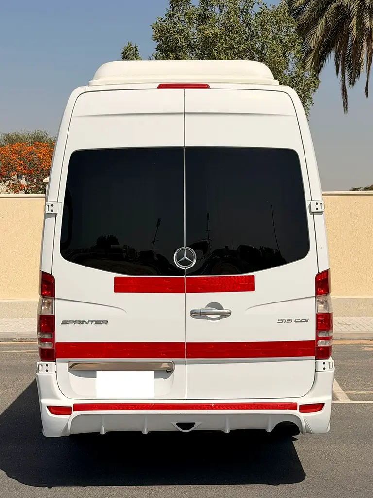 Mercedes-Benz Sprinter 519 CDI 2018 GCC Specs - Image 4