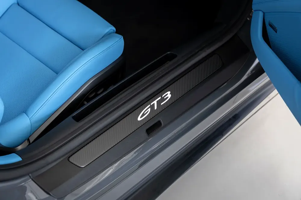 PORSCHE 911 GT3 TOURING | PCCB Ceramic Brakes | DEALER WARRANTY AVAILABLE | HIGH SPEC | 2026 - Image 12