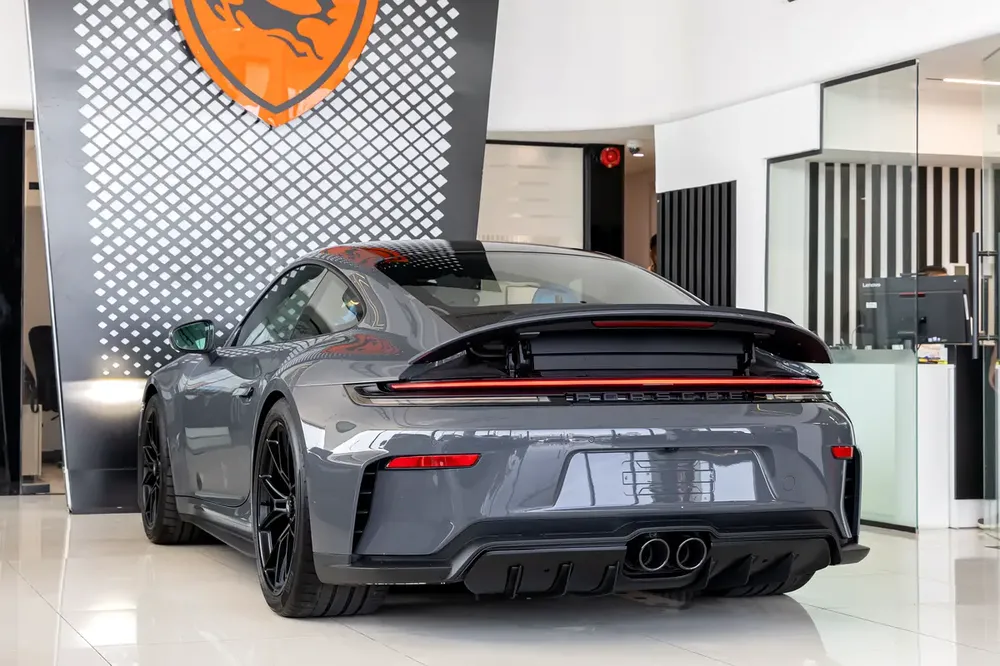 PORSCHE 911 GT3 TOURING | PCCB Ceramic Brakes | DEALER WARRANTY AVAILABLE | HIGH SPEC | 2026 - Image 6