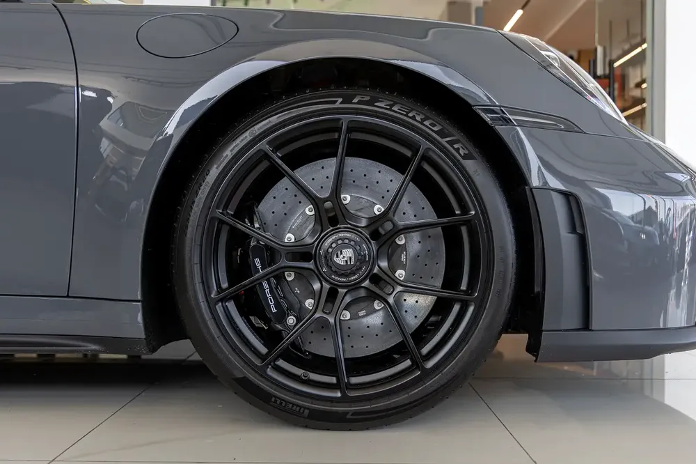 PORSCHE 911 GT3 TOURING | PCCB Ceramic Brakes | DEALER WARRANTY AVAILABLE | HIGH SPEC | 2026 - Image 8