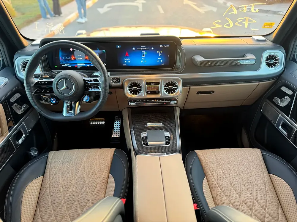 2025 - MERCEDES BENZ G63 - SUPER CLEAN - LIKE NEW - ONLY 6,000 KM - Image 10