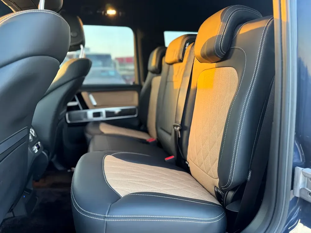 2025 - MERCEDES BENZ G63 - SUPER CLEAN - LIKE NEW - ONLY 6,000 KM - Image 19