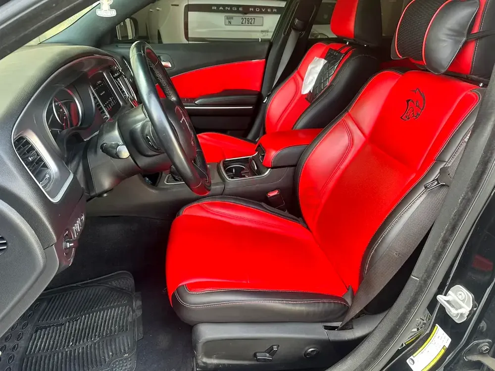 Dodge Charger SXT 2019 - Canadian Specs - Well Maintained - Image 4