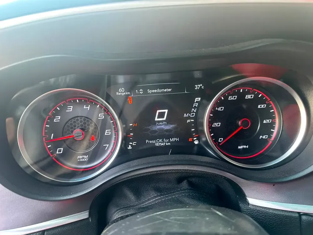 Dodge Charger SXT 2019 - Canadian Specs - Well Maintained - Image 5