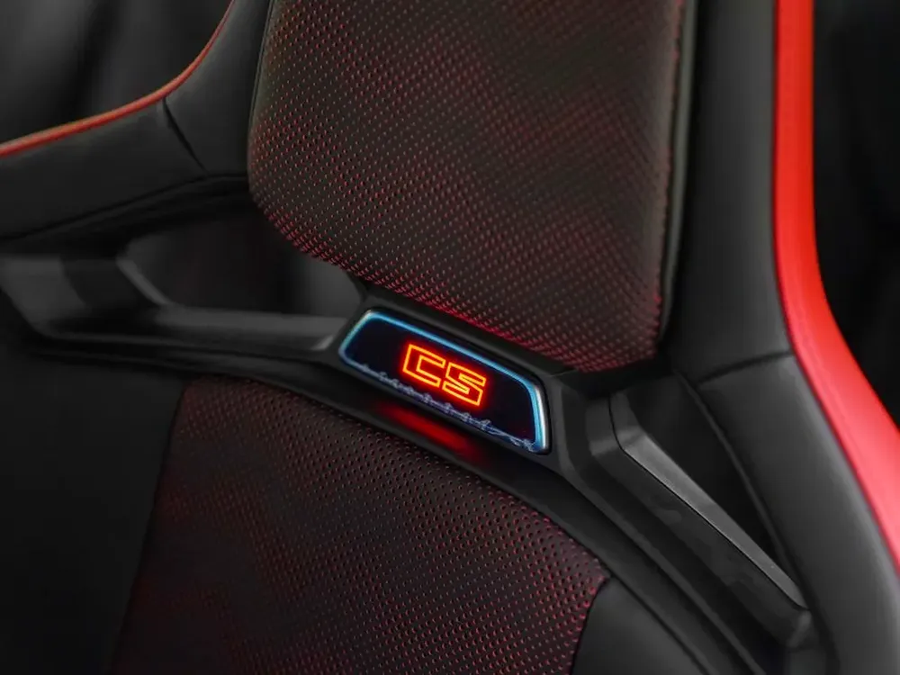 BMW M4 CS GCC Full Carbon Low Mileage - Image 7