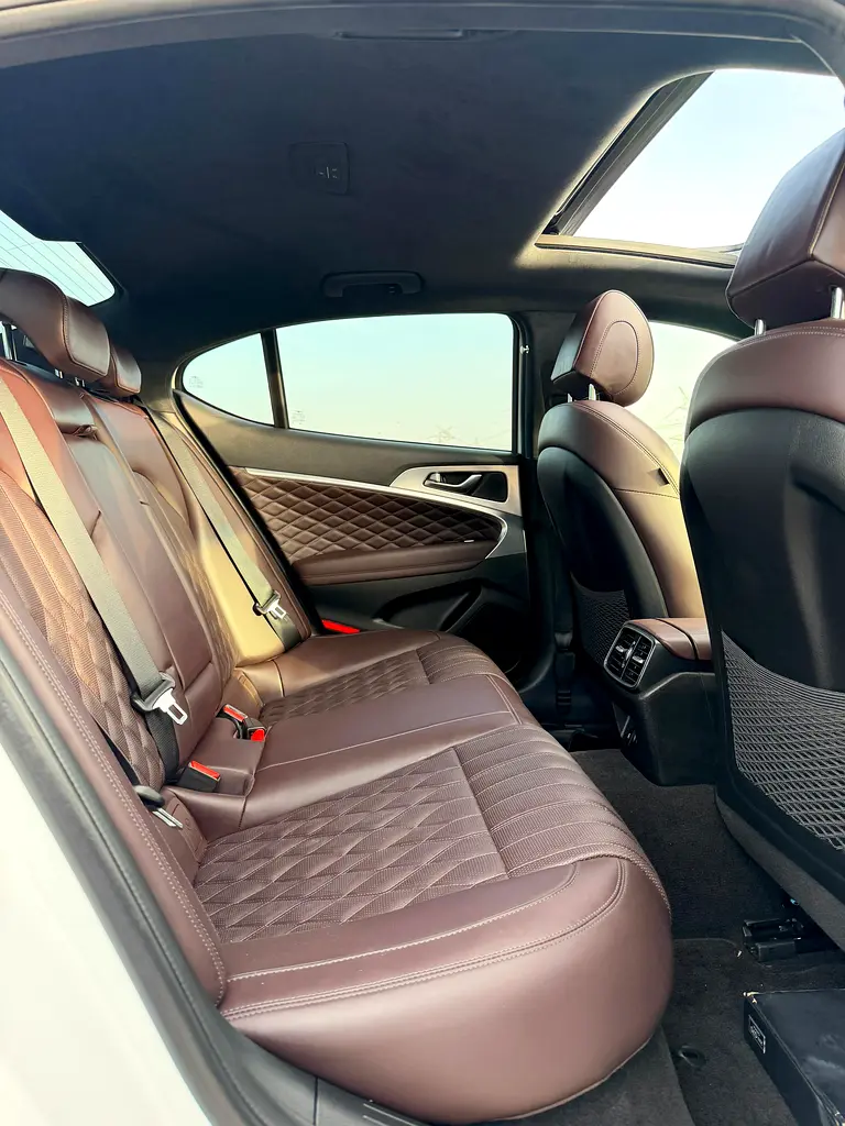 2022 Genesis G70 Prestige - Excellent Condition - 2.0 Engine - 4 Cylinder - Image 10