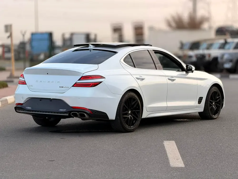 2022 Genesis G70 Prestige - Excellent Condition - 2.0 Engine - 4 Cylinder - Image 18
