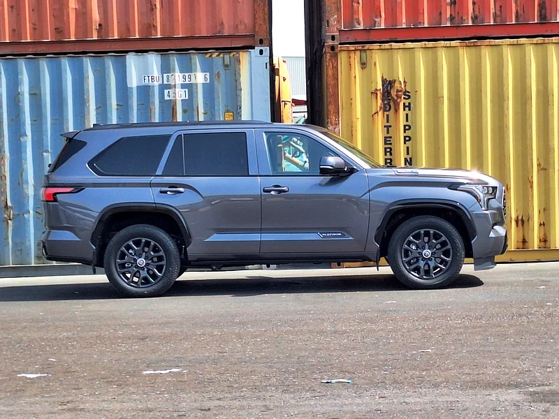 2024 TOYOTA SEQUOIA PLATINIUM 3.5L V6 - Image 4