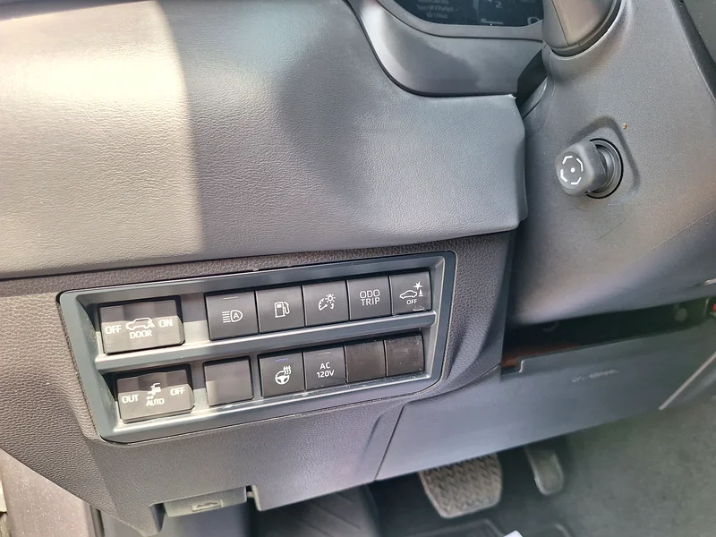 2024 TOYOTA SEQUOIA PLATINIUM 3.5L V6 - Image 8