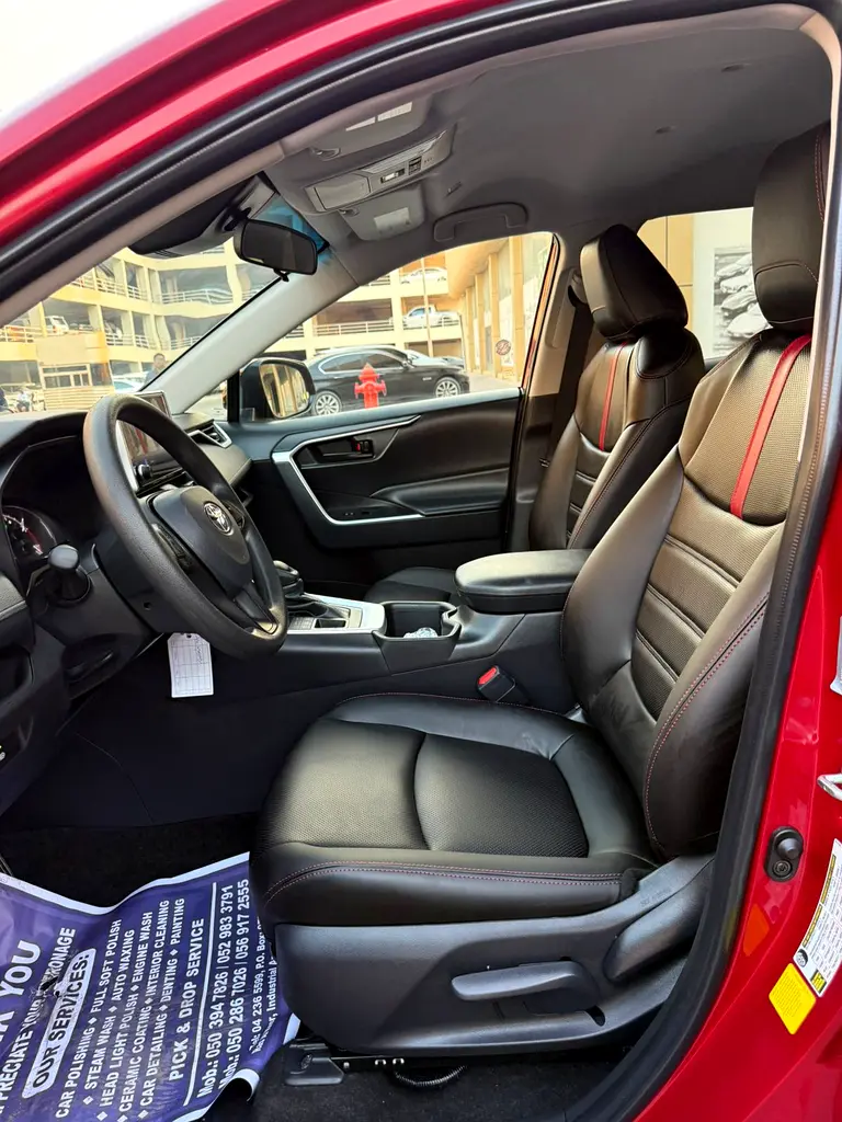 2025 Toyota RAV4 XLE - American Specs - GCC Ready - Image 10