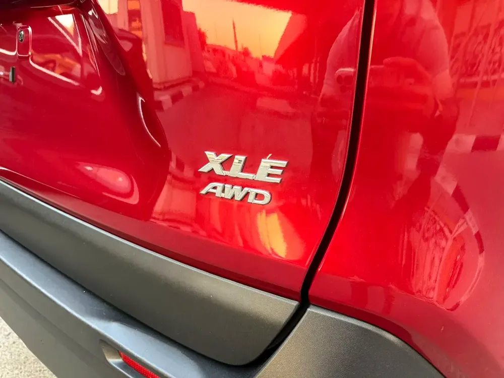 2025 Toyota RAV4 XLE - American Specs - GCC Ready - Image 6