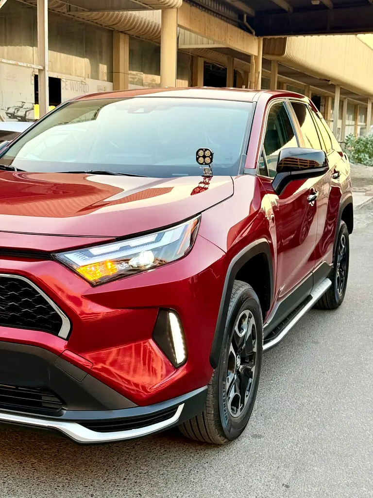 2025 Toyota RAV4 XLE - American Specs - GCC Ready - Image 8