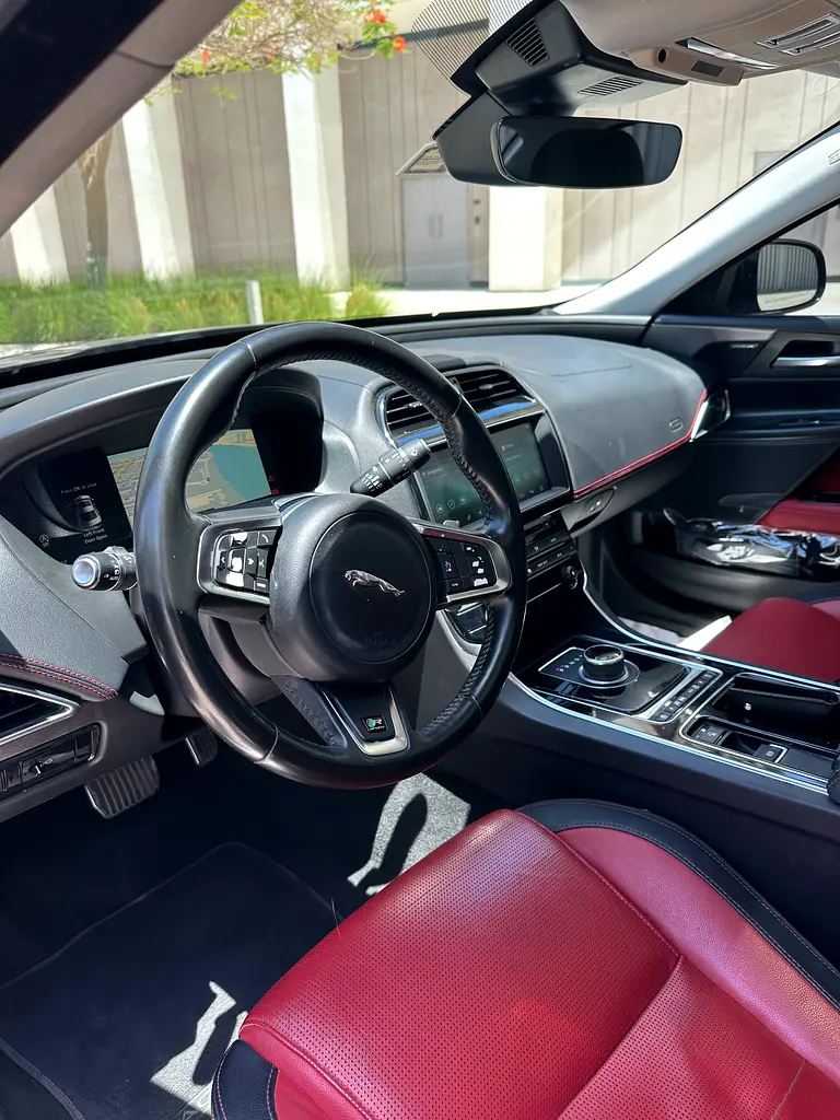 Jaguar XE R-Sport 2019 GCC Specs - Image 7