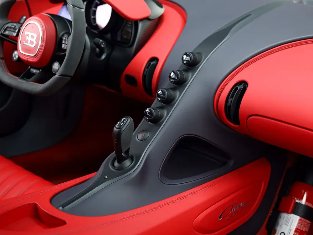 2023 BUGATTI CHIRON SUPER SPORT / 1 OF 1 / GCC / WARRANTY AND SERVICE - Image 17