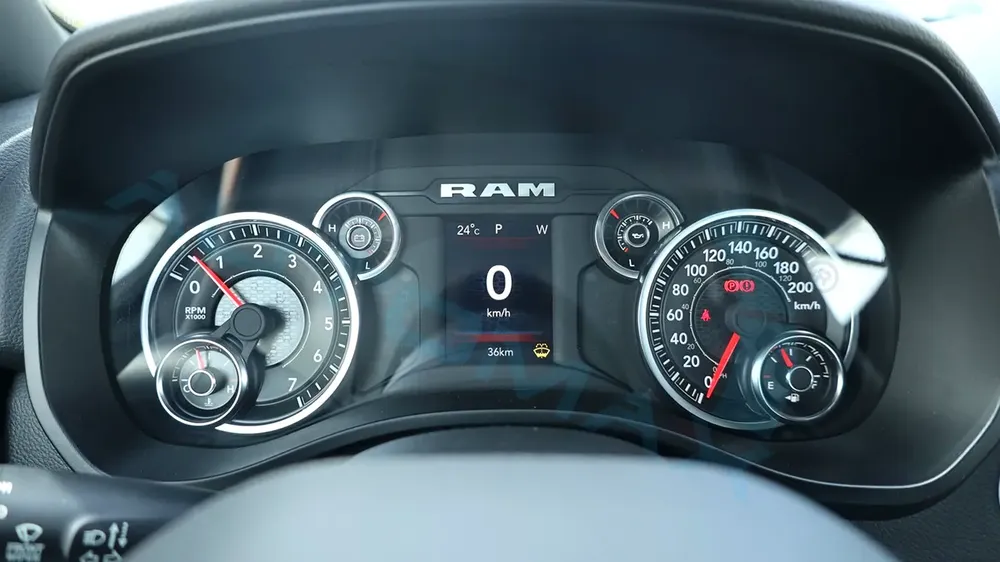 (Eid al-Adha Offer) 2023 Ram 1500 Bighorn eTorque 3.6L V6 4x4 GCC 0Km With 3 Yrs Or 100K Km Warranty - Image 8