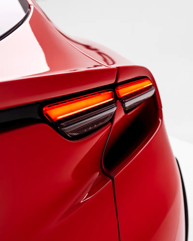 2025 Ferrari Purosangue - Image 7