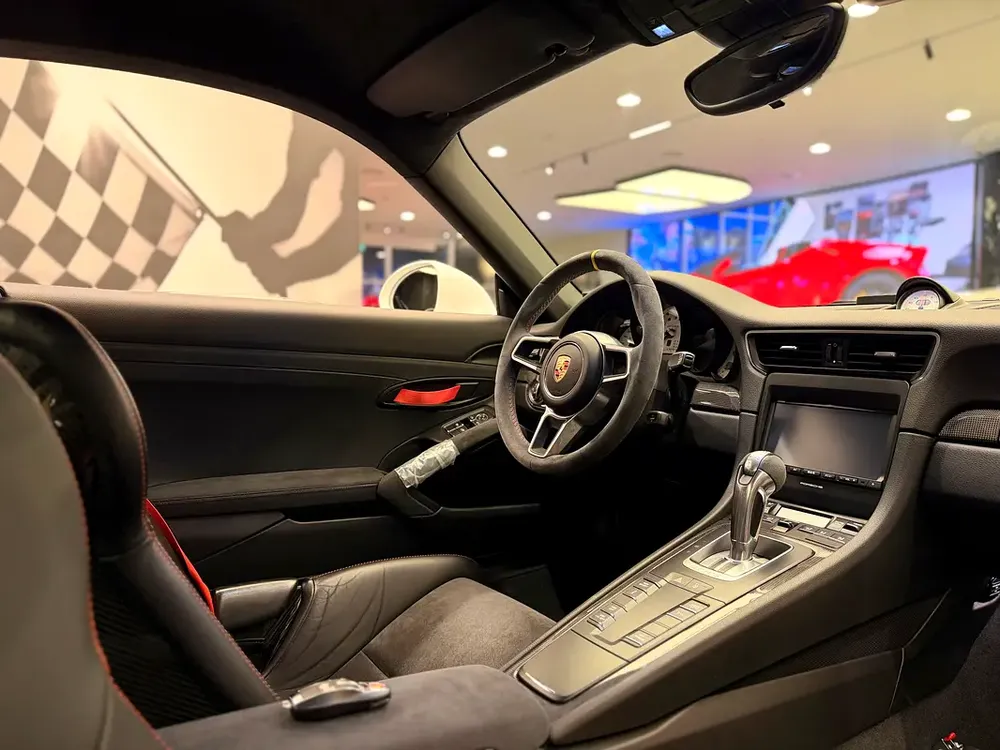 2016 Porsche 911 GT3 RS (Carrera) - 5700 KM ONLY - Image 10