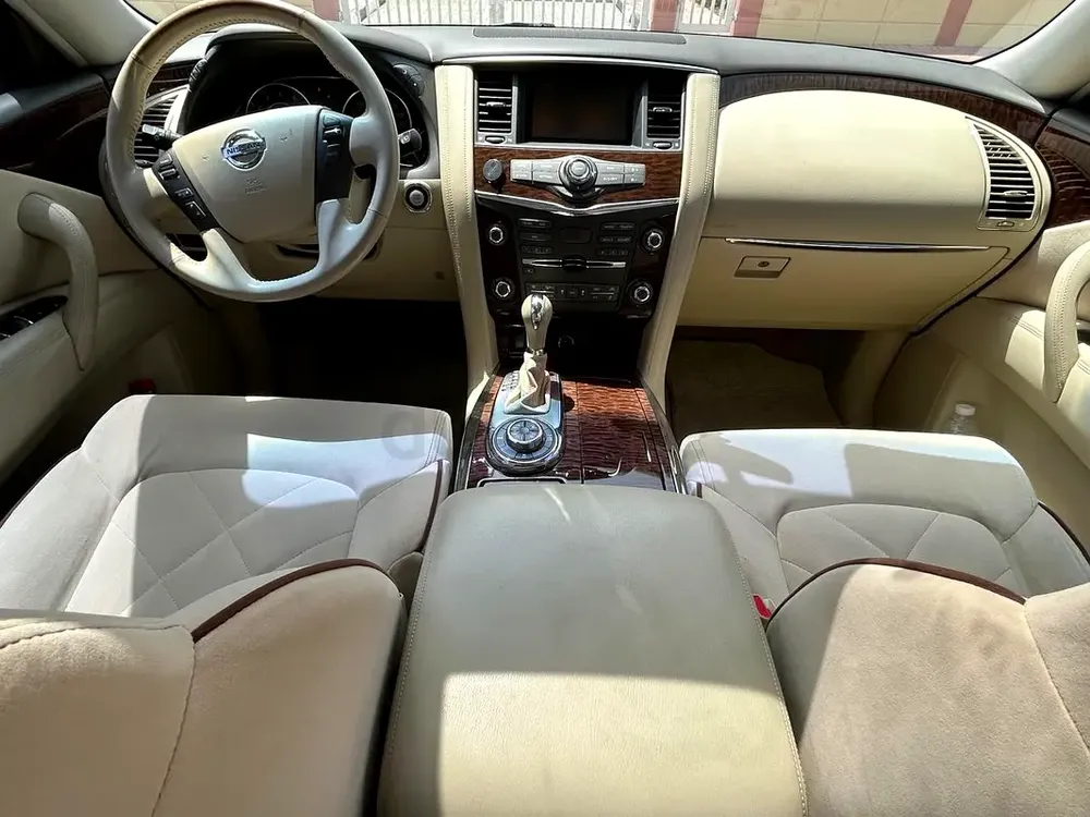 Nissan Patrol 2017 V6 SE T2 | Sunroof  Remote Start | GCC Specs - Image 9