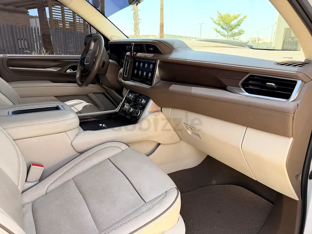 GMC Yukon Denali 2021 GCC Specs - Accident-Free - Image 9