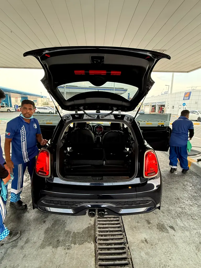 Mini Cooper S Jubilee edition Piano Black full options - Image 11