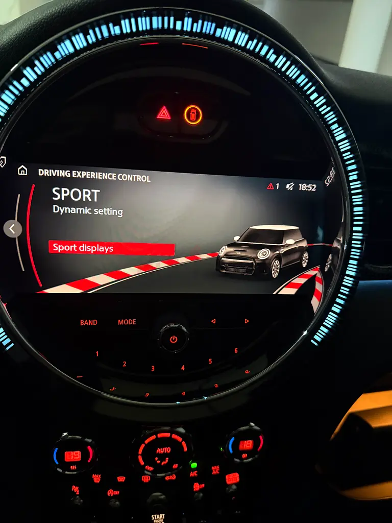 Mini Cooper S Jubilee edition Piano Black full options - Image 13