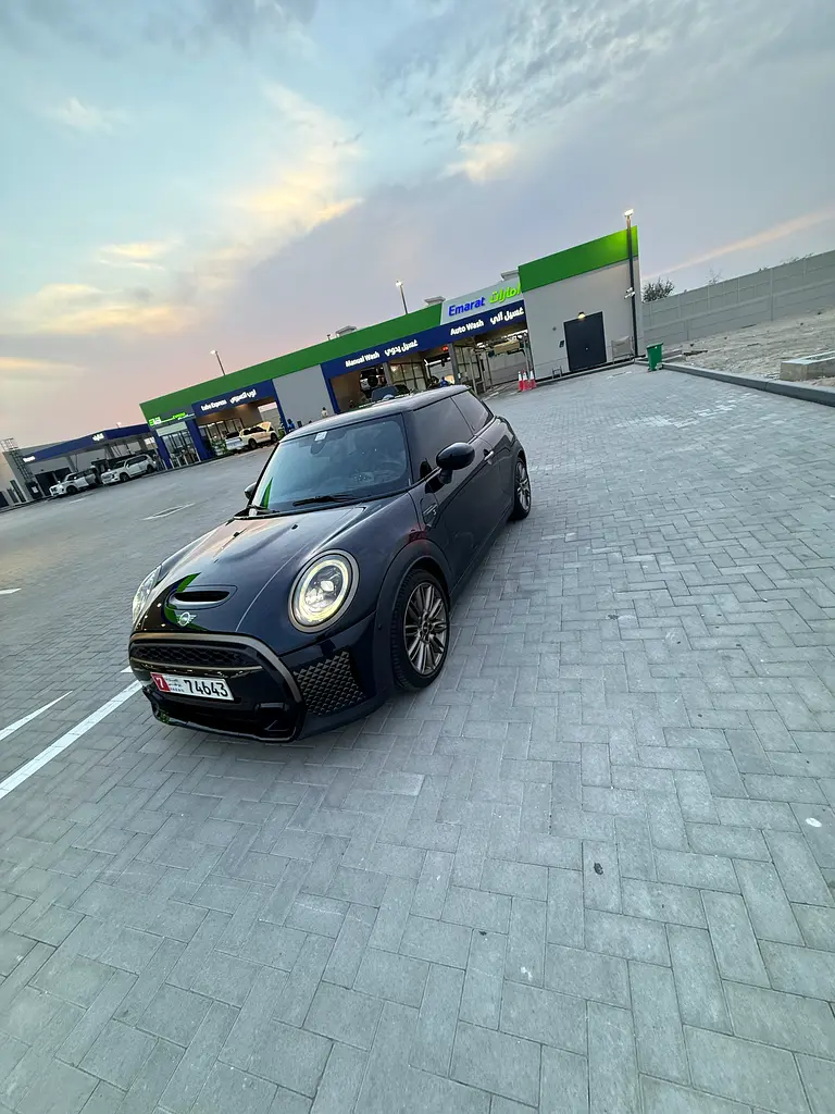 Mini Cooper S Jubilee edition Piano Black full options - Image 4