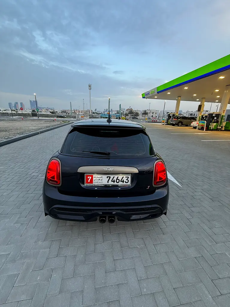 Mini Cooper S Jubilee edition Piano Black full options - Image 5