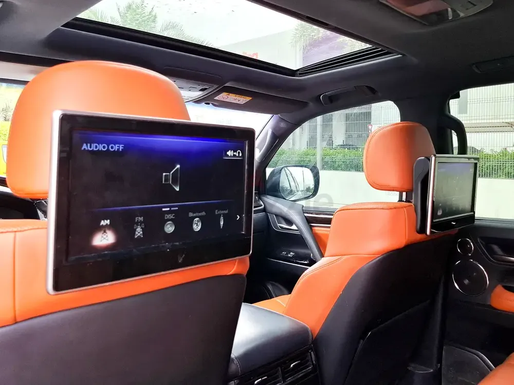 AED 3891/month | 2018 Lexus LX-Series LX 570 Platinum | GCC Specs | Ref#442318 - Image 13