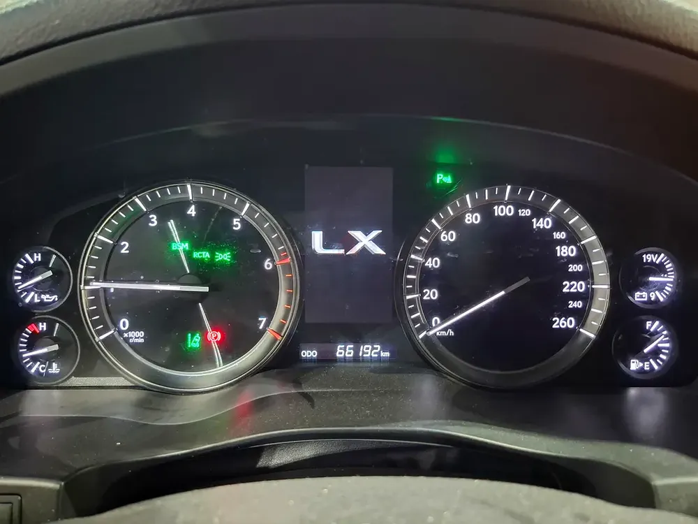 AED 3891/month | 2018 Lexus LX-Series LX 570 Platinum | GCC Specs | Ref#442318 - Image 17