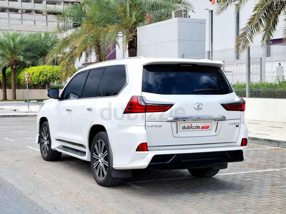AED 3891/month | 2018 Lexus LX-Series LX 570 Platinum | GCC Specs | Ref#442318 - Image 8
