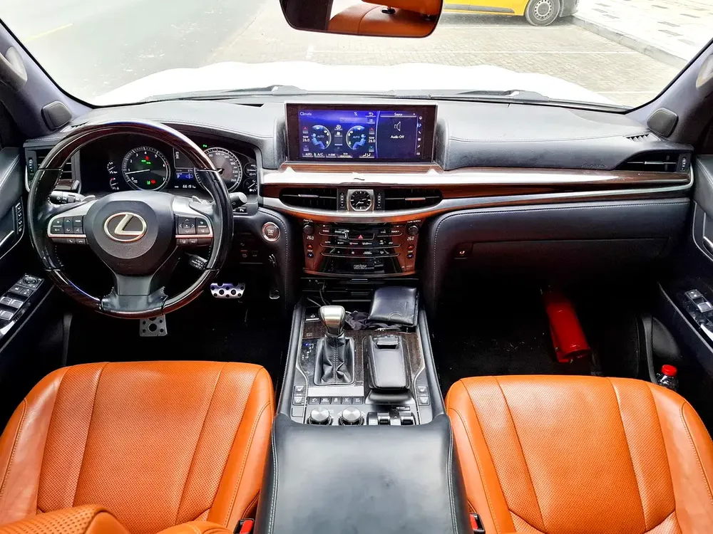 AED 3891/month | 2018 Lexus LX-Series LX 570 Platinum | GCC Specs | Ref#442318 - Image 9