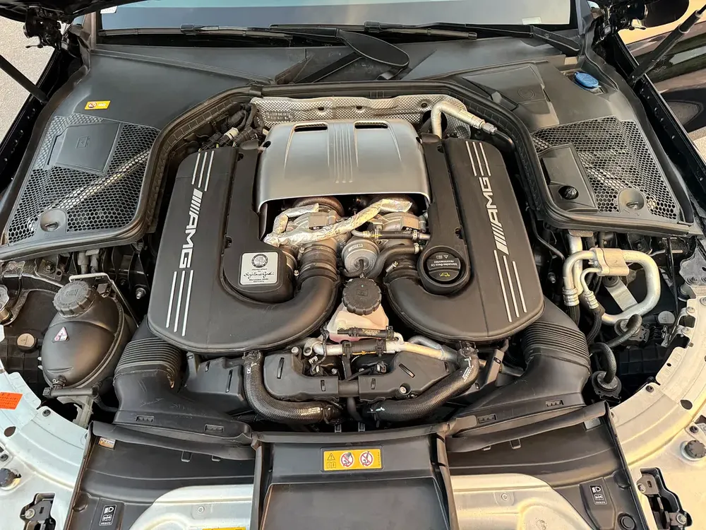 MERCEDES C63s AMG FRESH JAPAN IMPORT 4.5 GRADE WITH FULL HISTORY - Image 18