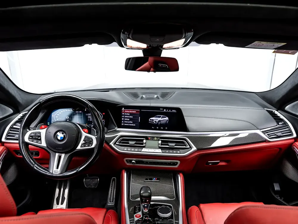 BUY NOW, PAY 2027 | THE BLACKLINE STANDARD | BMW Warranty + Service, GCC, Low KMs - Image 15