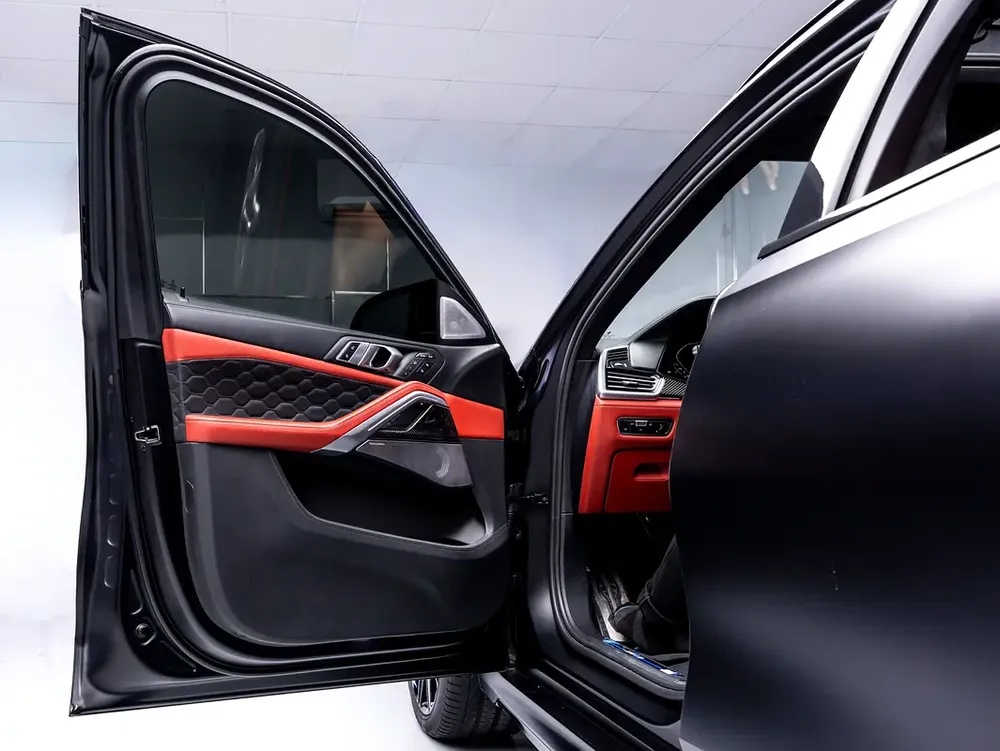 BUY NOW, PAY 2027 | THE BLACKLINE STANDARD | BMW Warranty + Service, GCC, Low KMs - Image 7