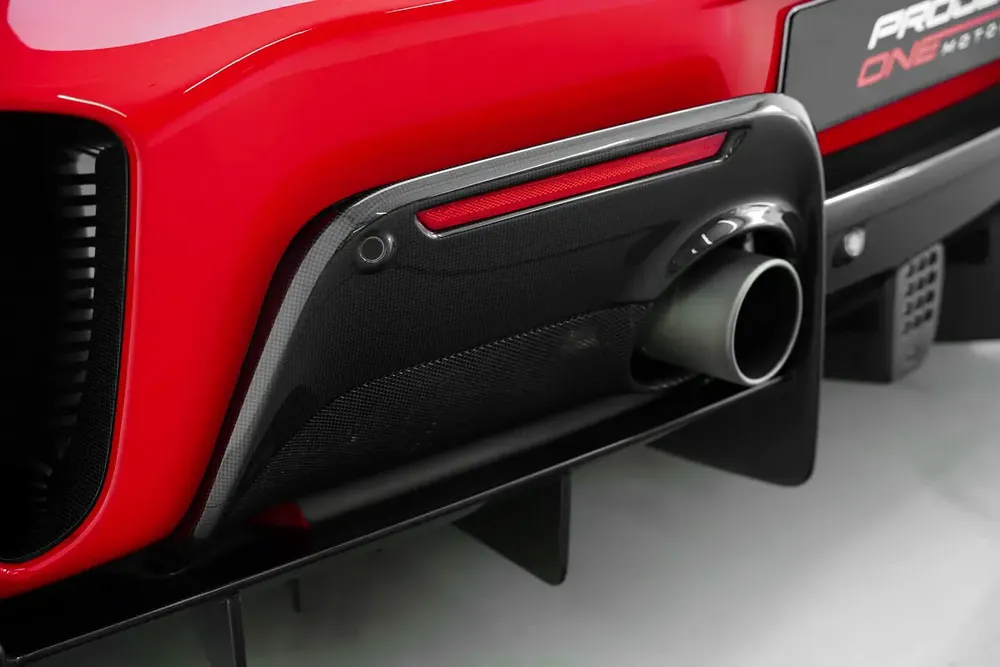 2019 FERRARI 488 PISTA PILOTI WITH 7 YEARS WARRANTY - Image 17