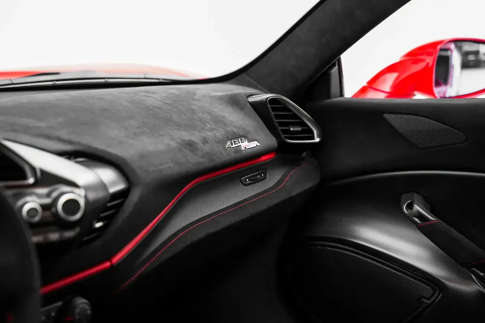 2019 FERRARI 488 PISTA PILOTI WITH 7 YEARS WARRANTY - Image 7