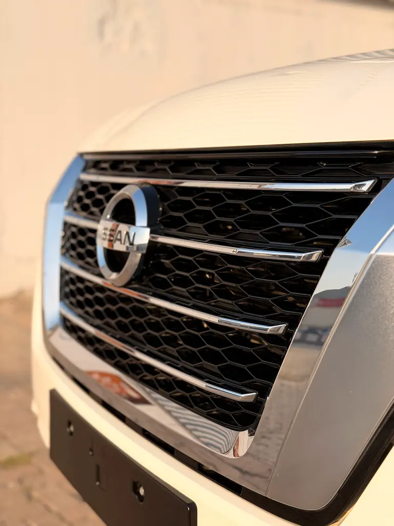 Nissan Patrol SE T2 2020 - GCC Specs - 1st owner accident free - Image 11
