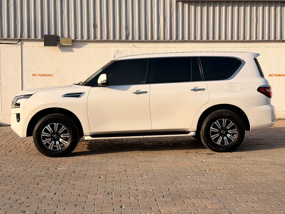 Nissan Patrol SE T2 2020 - GCC Specs - 1st owner accident free - Image 4