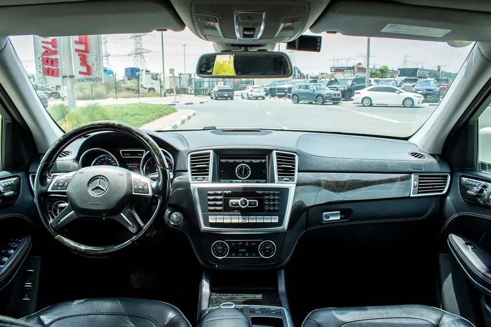 Mercedes Benz GL550 (2014) Fresh Japan Import - Image 11