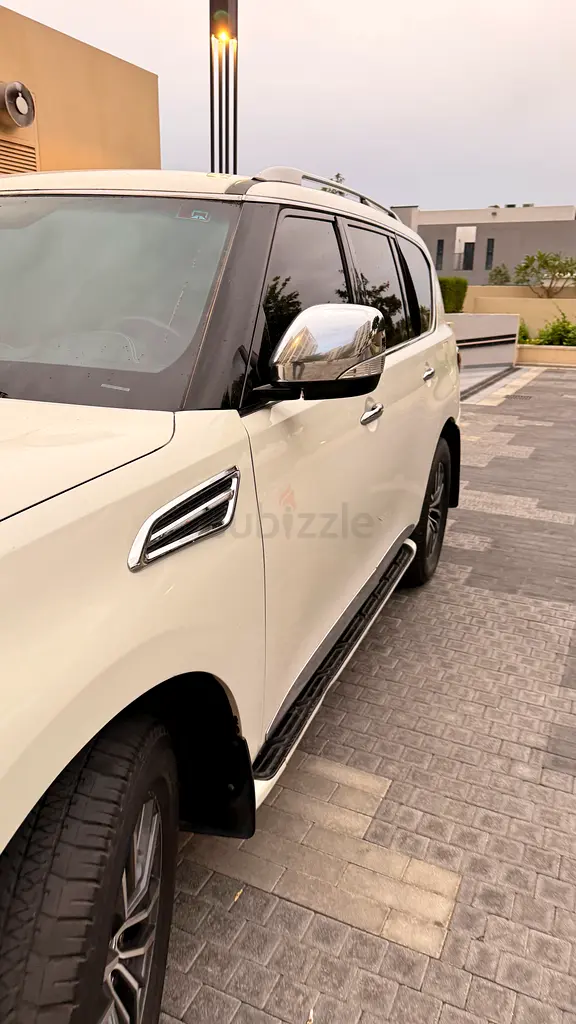 Nissan Patrol SE Platinum 2012 - Uplifted to 2022 - Image 11