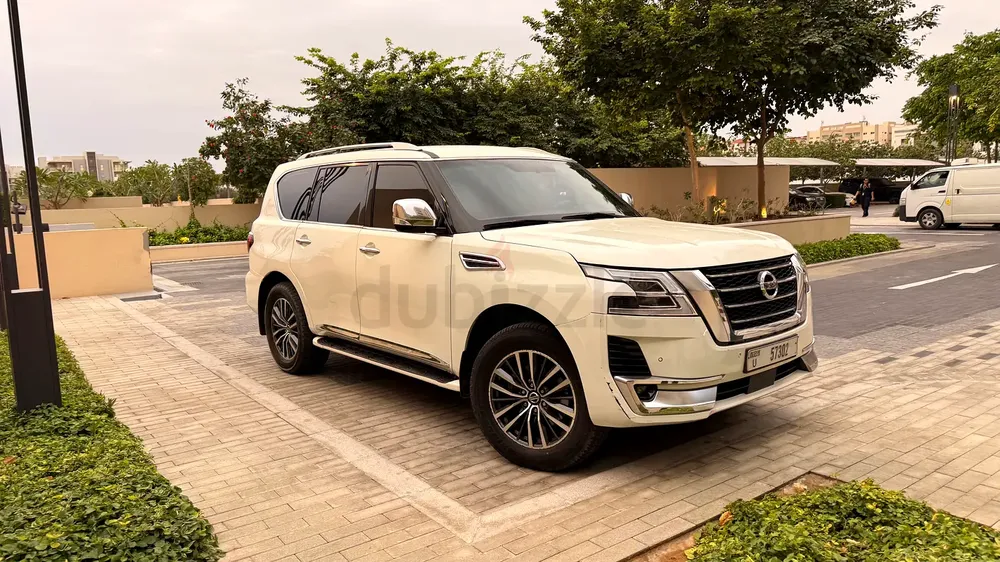 Nissan Patrol SE Platinum 2012 - Uplifted to 2022 - Image 5