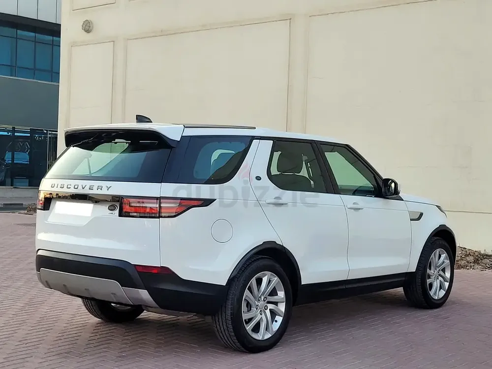 Land Rover Discovery HSE 2018 | GCC Specs | Well Maintained - Image 6
