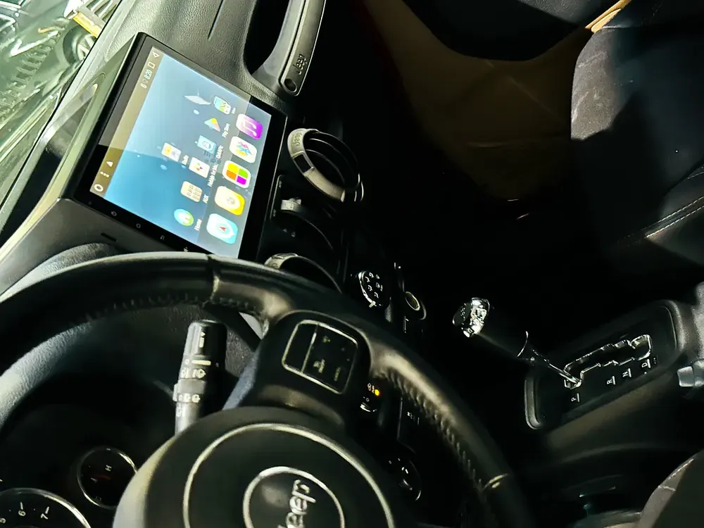 JEEP WRANGLER SAHARA 2014 GCC SPECS SHOWROOM CONDITION - Image 10