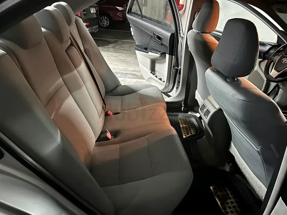 Toyota Camry SE 2013 GCC Specs - Reliable and Clean Condition - Image 7