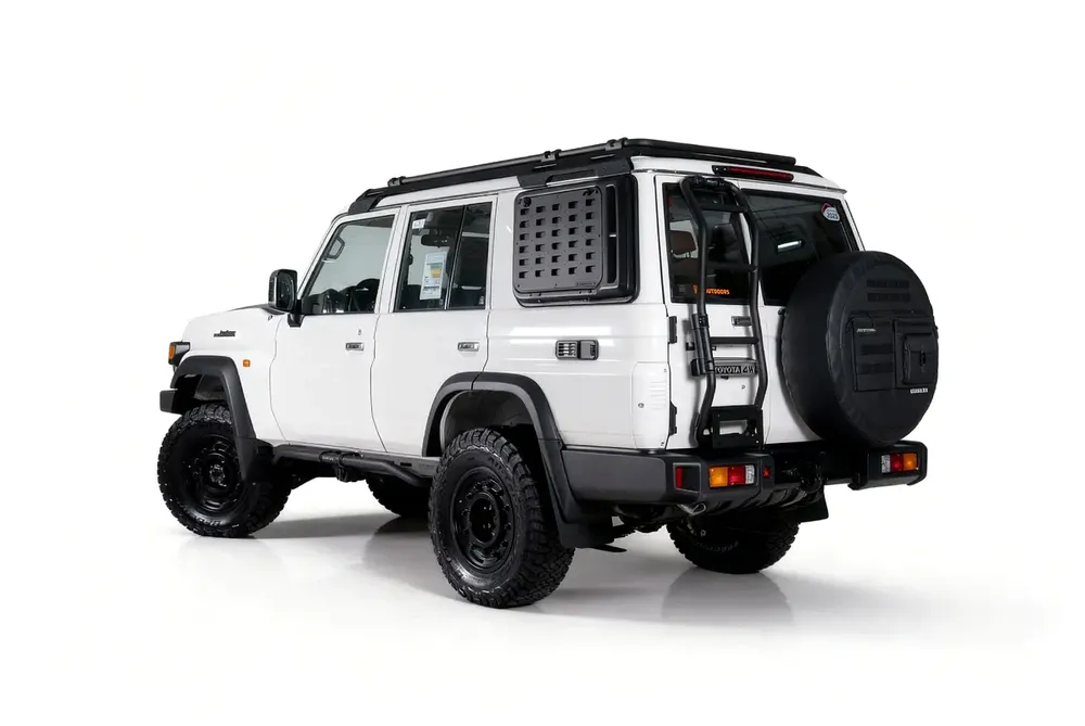 5925 AED/MONTH TOYOTA LAN CRUISER 76 - Image 12