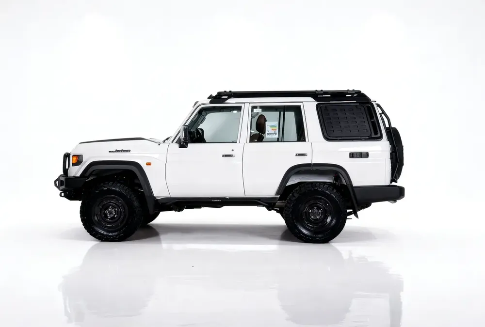 5925 AED/MONTH TOYOTA LAN CRUISER 76 - Image 18