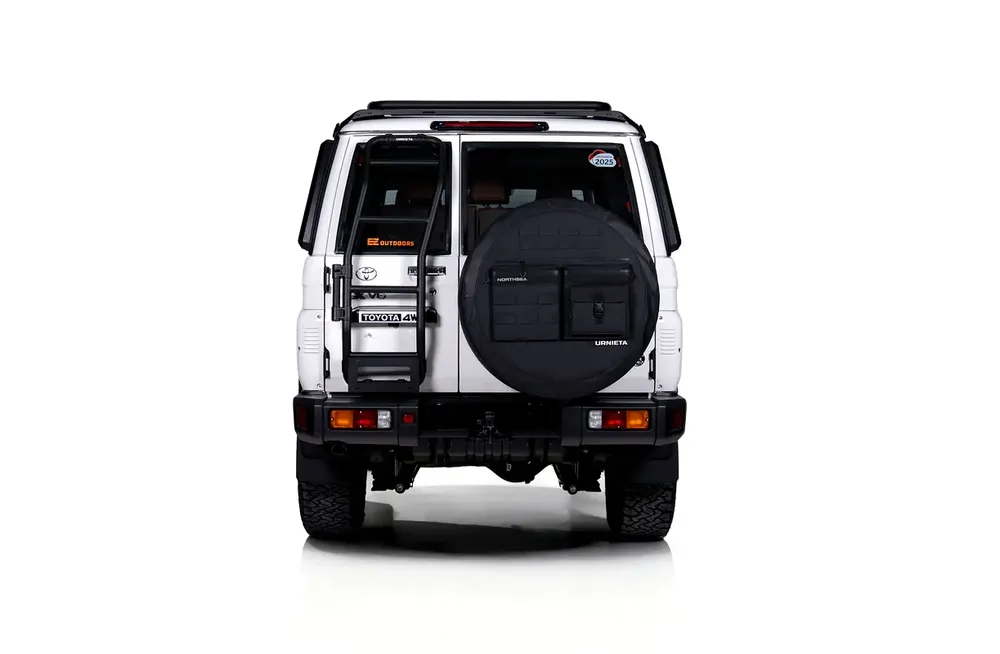 5925 AED/MONTH TOYOTA LAN CRUISER 76 - Image 19
